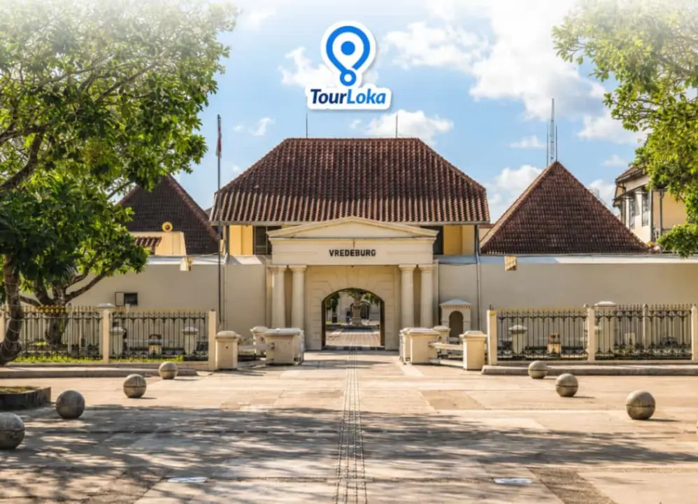 Paket Wisata Jogja 1 Hari Benteng Vredeburg
